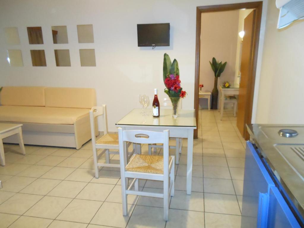Jechrina Aparthotel Kato Daratso Bilik gambar