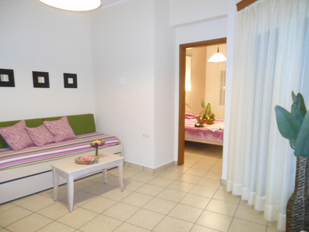 Jechrina Aparthotel Kato Daratso Bilik gambar